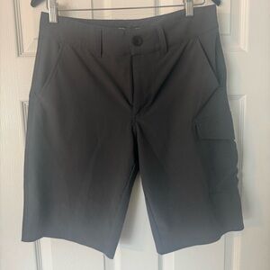 Oakley men’s performance shorts size 30